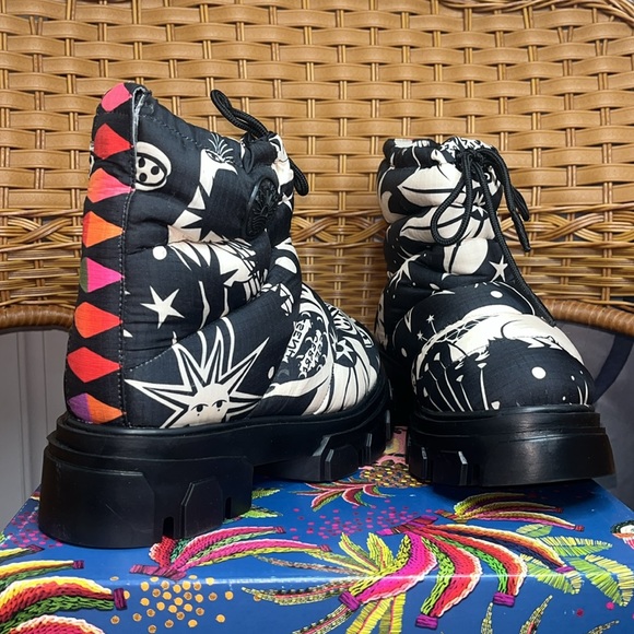 FARM RIO Made In Brazil Cerrado Sky Lug Sole Ankle Boots Booties Black White - Picture 4 of 12